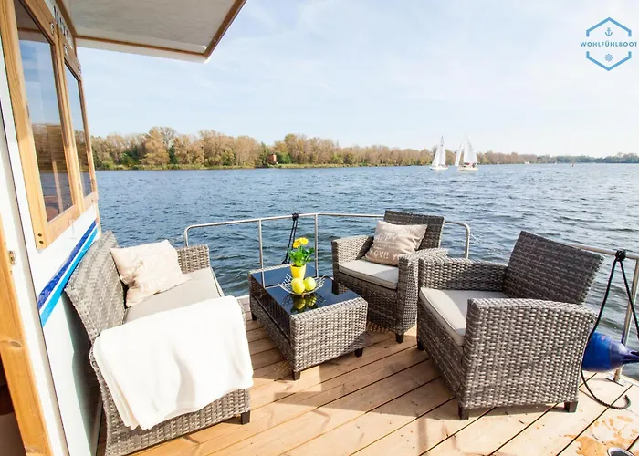 Wohlfuehlboot Hausboot - Festlieger Im Hafen Bad Saarow - Wc An Bord, Dusche An Land