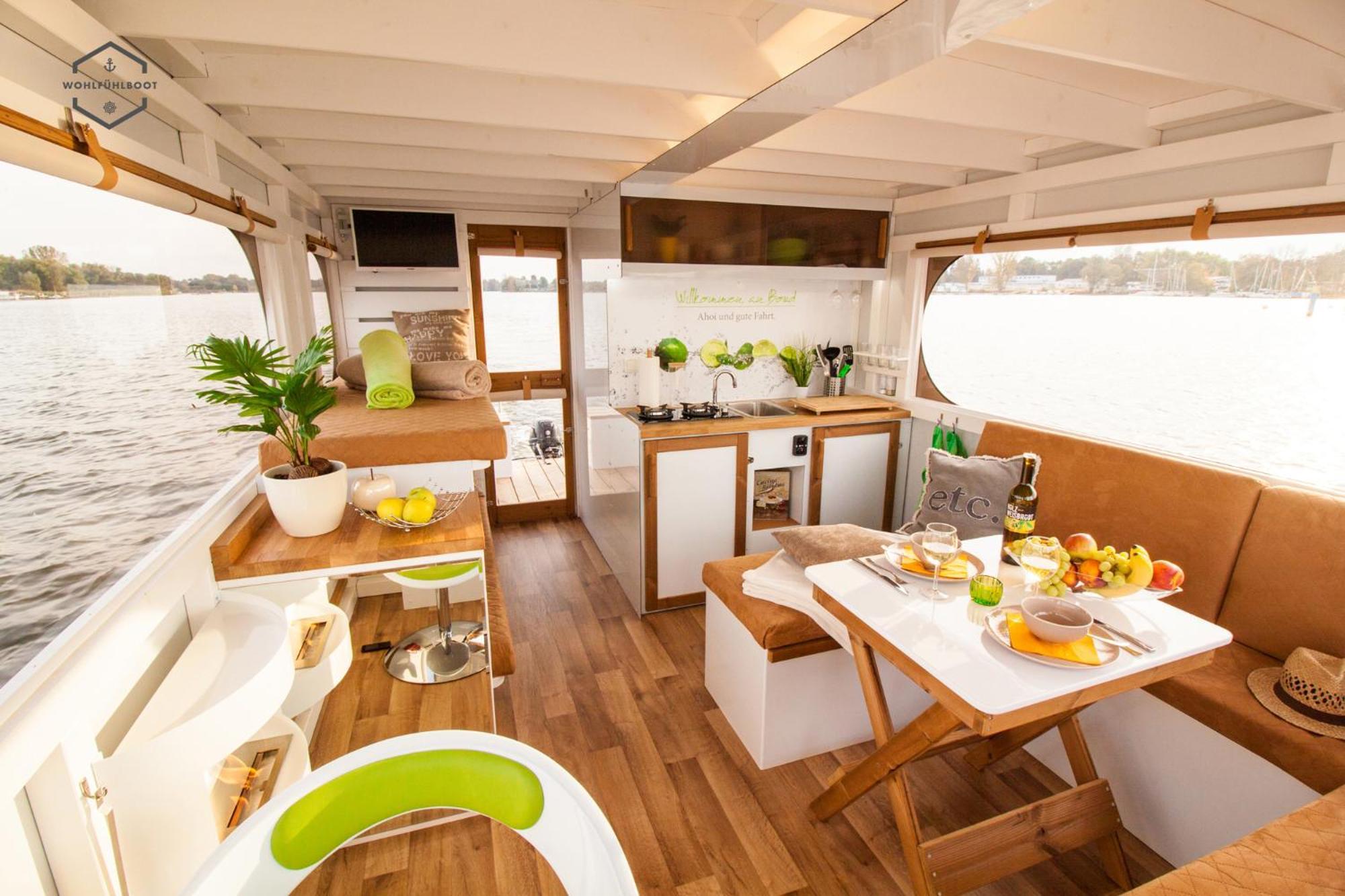 Wohlfuehlboot Hausboot - Festlieger Im Hafen - Wc An Bord, Dusche An Land *