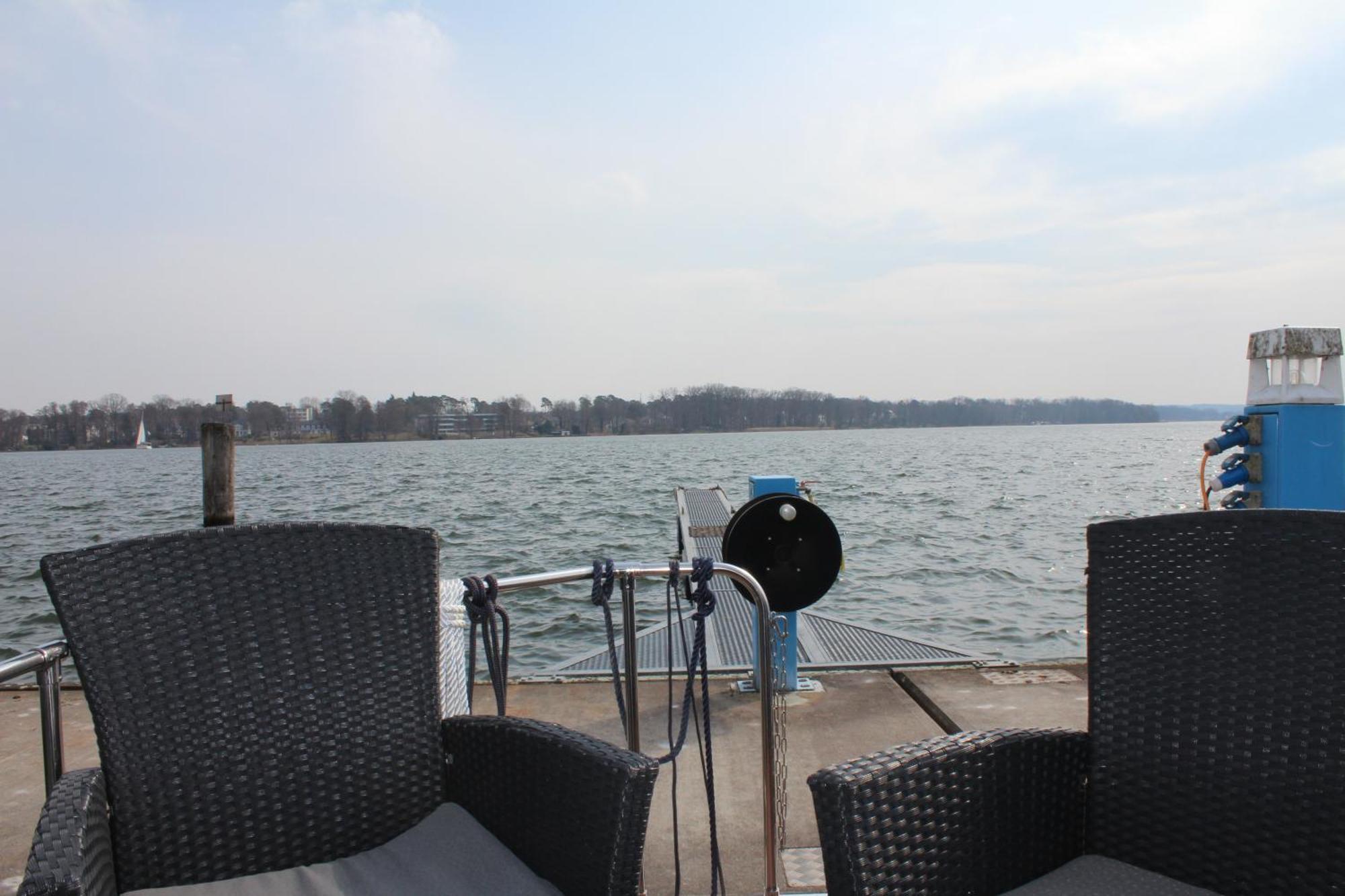 Wohlfuehlboot Hausboot - Festlieger Im Hafen - Wc An Bord, Dusche An Land Bateau-hôtel *